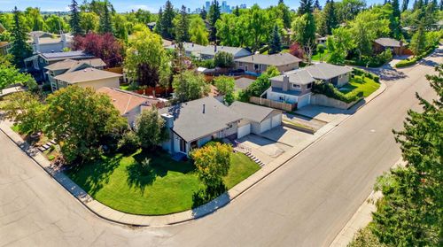 2445 Cherokee Dr Nw, Calgary, AB, T2L0X6 | Card Image