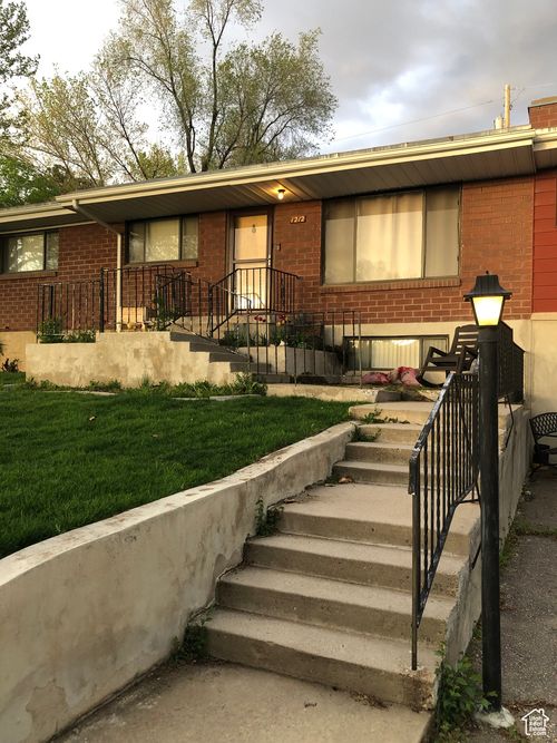 1212 N 850 E, Bountiful, UT, 84010-2501 | Card Image