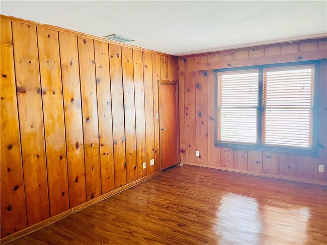 Formal dining or 2nd living area | Image 9