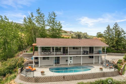 1901 Sleepy Hollow Rd, Wenatchee, WA, 98801-9080 | Card Image