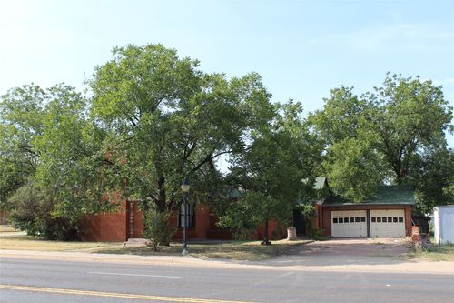400 E Main St, Knox City, TX, 79529-2240 | Card Image