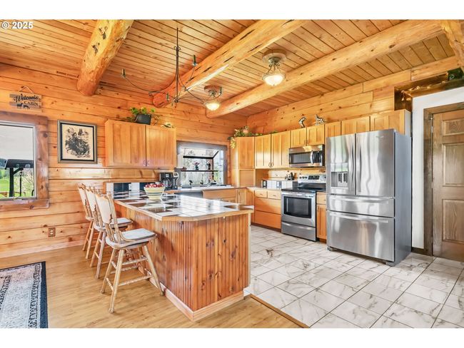 Kitchen-Eating Area | Image 21