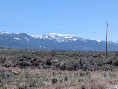 11799 N Cove Creek Rd, Mt Pleasant, UT, 84647-1219 | Card Image
