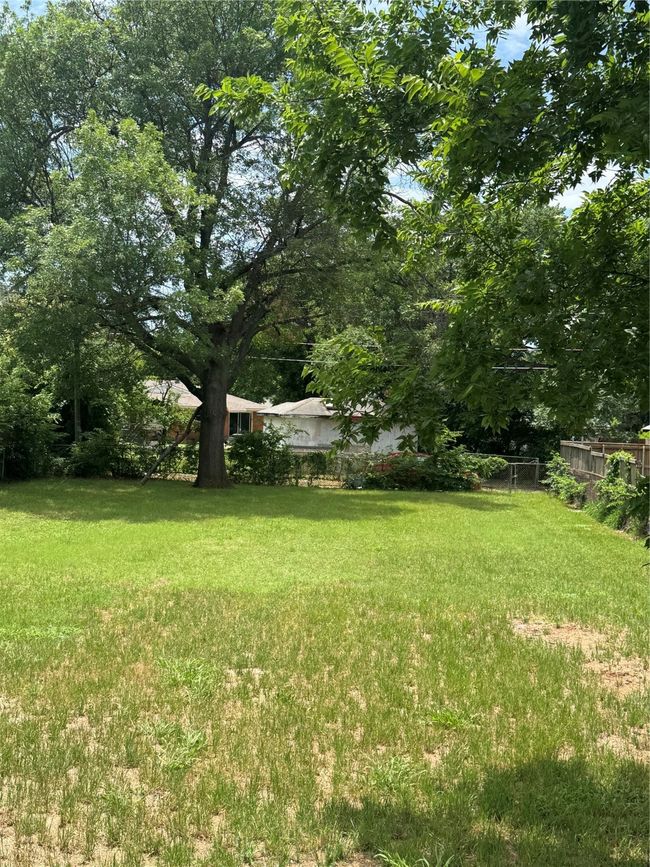 2358 Inadale Ave, House other with 3 bedrooms, 2 bathrooms and null parking in Dallas TX | Image 12