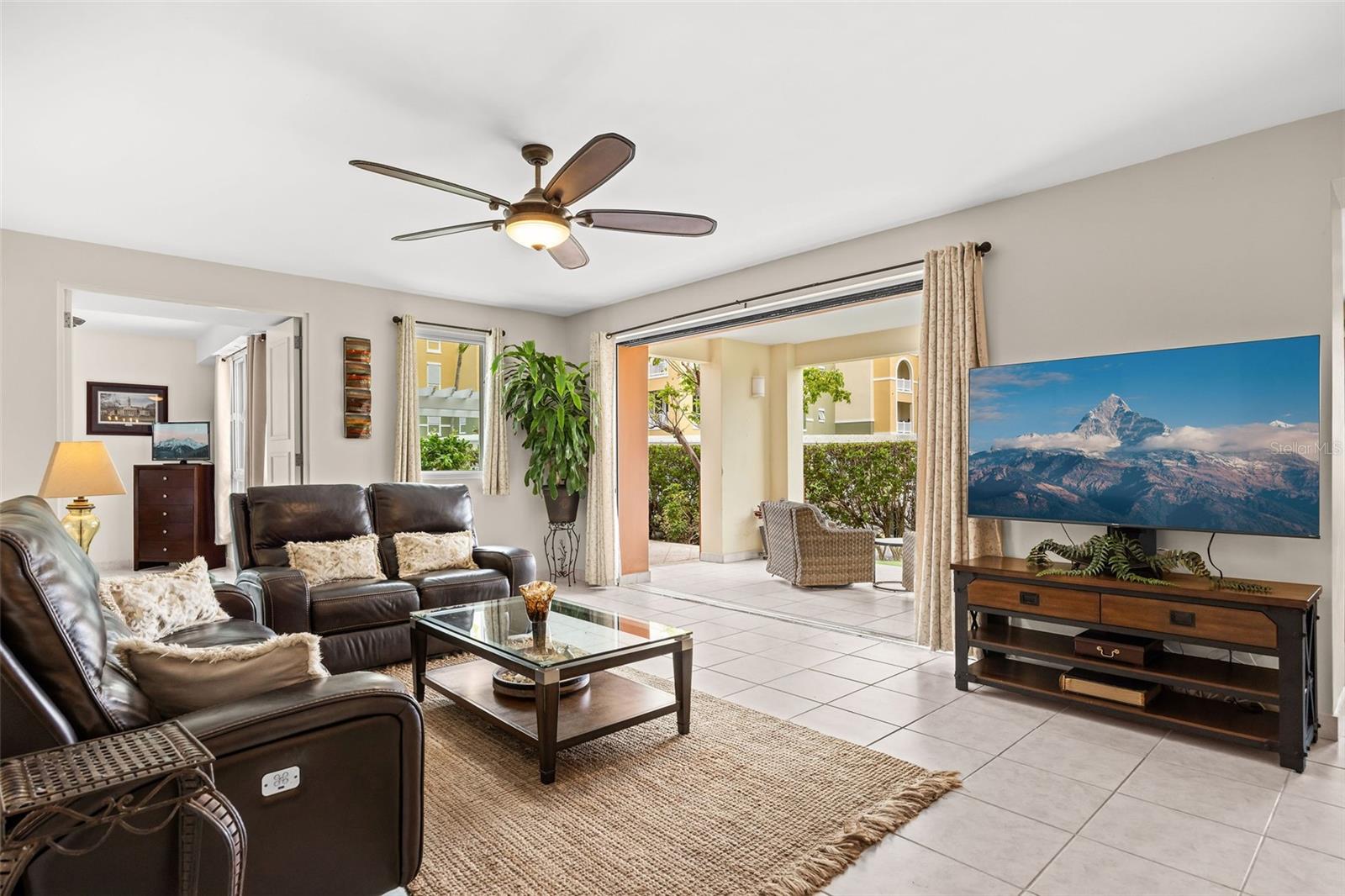 Residential en venta en HUMACAO, 100 OCEAN DRIVE, 2127 m²