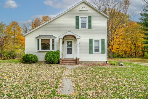 481 2nd St, Benton Harbor, MI, 49022-9234 | Card Image