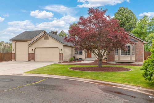 7303 W Links Ct, Nine Mile Falls, WA, 99026-9271 | Card Image