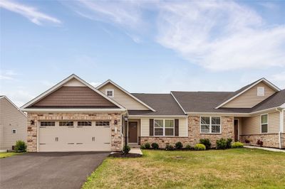 714 Celia Way, House other with 3 bedrooms, 2 bathrooms and 2 parking in Lancaster Twp PA | Image 1