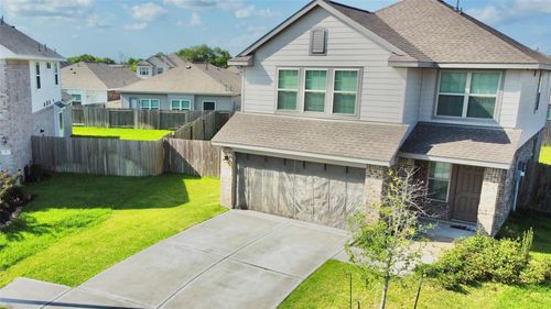 8 Riverwood Circle Ct, Angleton, TX, 77515-1021 | Card Image