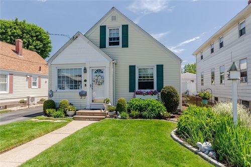 24 Columbus Blvd, Cranston, RI, 02910-3105 | Card Image