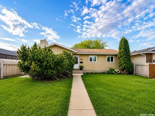 7019 Sherwood Drive, Regina, SK, S4X2V5 | Card Image