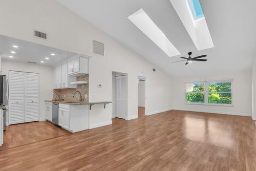 e-7-8420 Se Croft Circle Circle, Hobe Sound, FL, 33455 | Card Image