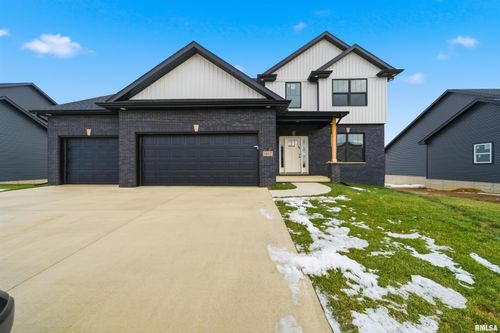 1617 Rustic Oak Dr, Washington, IL, 61571-8705 | Card Image