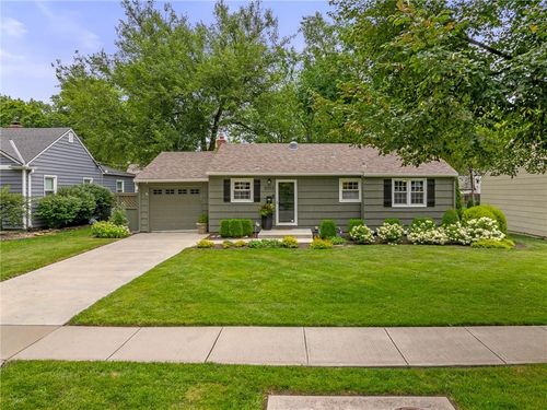 5002 W 72nd Ter, Prairie Village, KS, 66208-2417 | Card Image