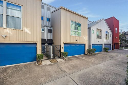 1617 Tuam St, Houston, TX, 77004-2740 | Card Image