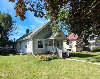 721 E 4th Avenue, House other with 3 bedrooms, 1 bathrooms and null parking in Cresco IA | Image 2