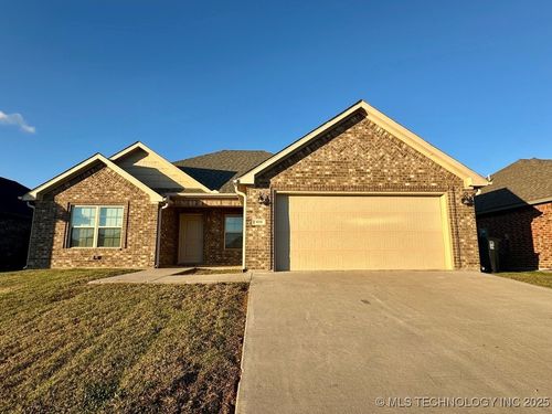 3608 Prairie Crossing Street, Durant, OK, 74701 | Card Image