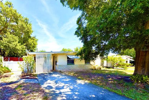 516 Northmoor Ave N, ST PETERSBURG, FL, 33702-6739 | Card Image