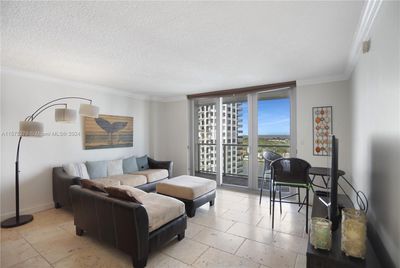 1207 - 5701 Collins Avenue, Condo with 1 bedrooms, 2 bathrooms and null parking in Miami Beach FL | Image 2