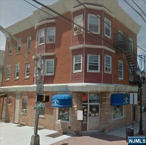 3f-424 Central Ave, East Newark, NJ, 07029-2612 | Card Image