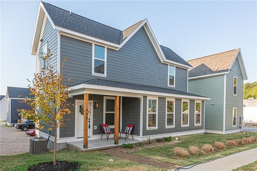 975 S Laramie Hts, Fayetteville, AR, 72704 | Card Image