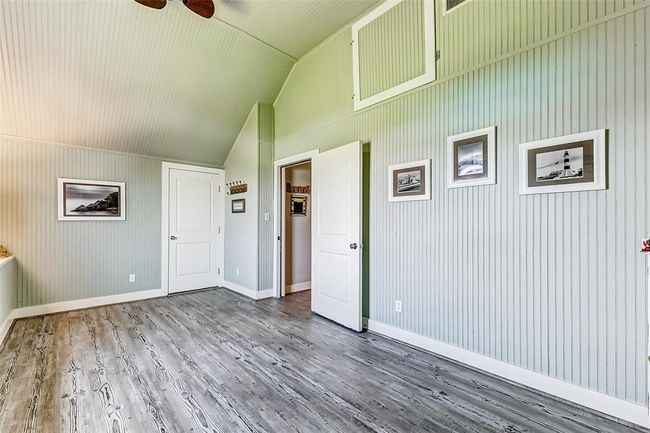 950 Seadrift Dr, House other with 5 bedrooms, 4 bathrooms and null parking in Crystal Beach TX | Image 18