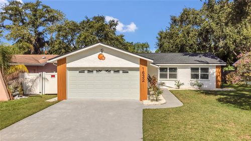 1632 St Catherine Dr E, Dunedin, FL, 34698-4403 | Card Image