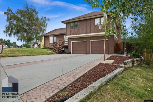 2120 Valcaro Rd, Casper, WY, 82604-4915 | Card Image