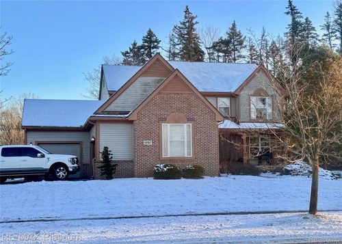 1267 Woodland Springs Dr, Howell, MI, 48843-7185 | Card Image