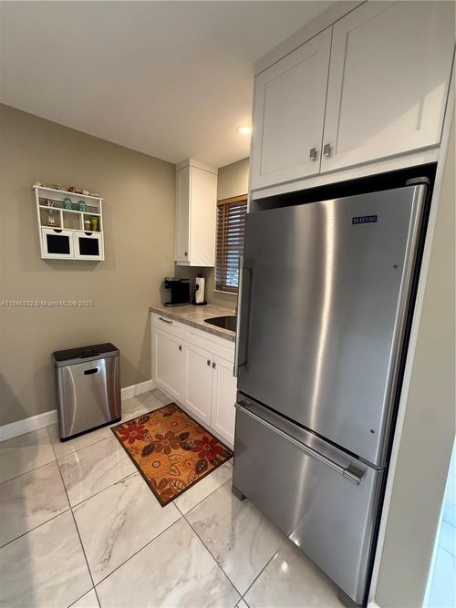 417 Waterside Dr, Hypoluxo, FL, 33462-6163 | Card Image