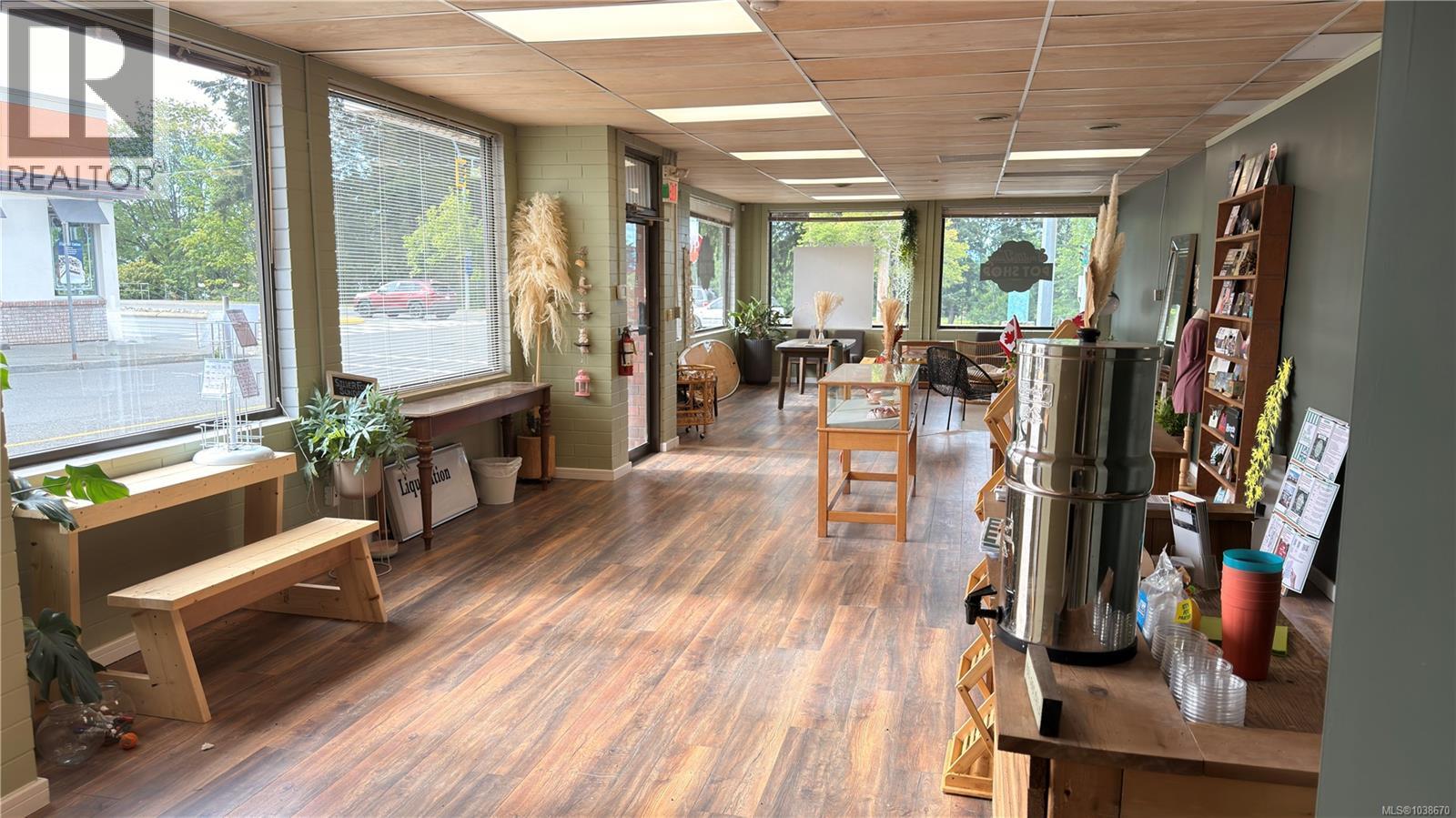 Commercial Lease in Parksville 3