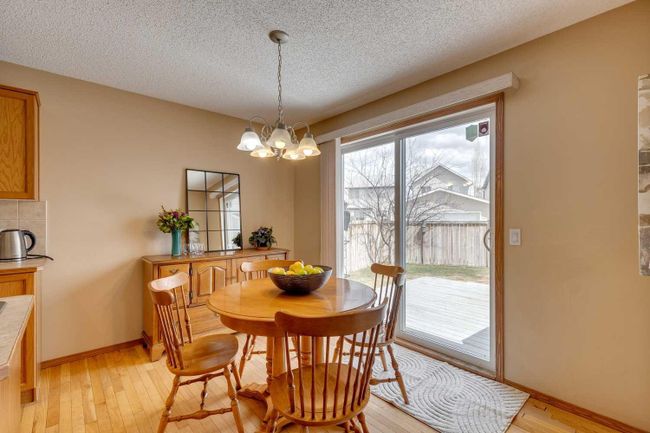 332 Cranfield Gardens Se, Home with 4 bedrooms, 3 bathrooms and 4 parking in Calgary AB | Image 11