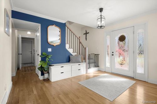 5091 Vincent Trl, Shelby Township, MI, 48316-5253 | Card Image