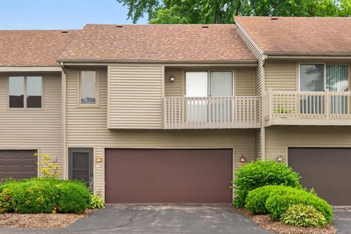 14-641 Amphitheater Dr, Rockford, IL, 61107-5801 | Card Image