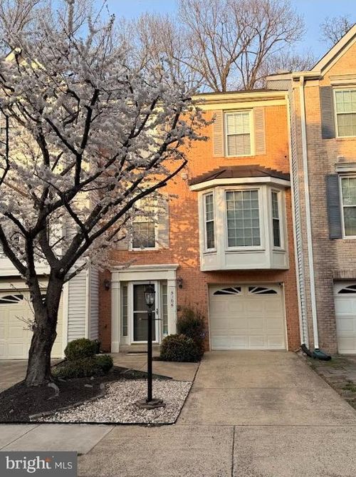 3105 Sutherland Hill Ct, Fairfax, VA, 22031-5403 | Card Image