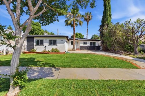 19649 Friar St, Tarzana, CA, 91335-6541 | Card Image