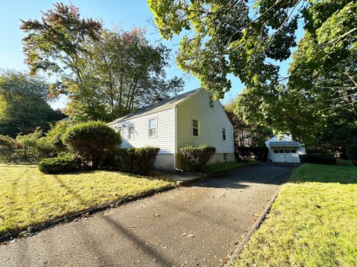 65 Hecker Avenue, Darien, CT, 06820 | Card Image