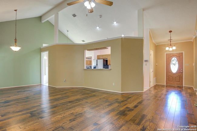 201 Cibolo Crossing Dr, House other with 3 bedrooms, 2 bathrooms and null parking in Boerne TX | Image 8