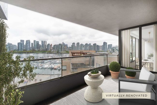533 - 666 Leg In Boot Square, Condo with 3 bedrooms, 2 bathrooms and 2 parking in Vancouver BC | Image 8