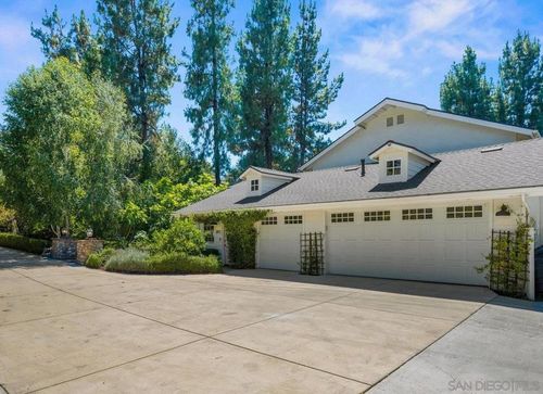 3412 Buena Creek Rd, Vista, CA, 92084 | Card Image