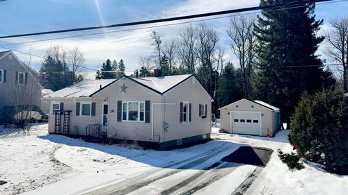 20 Maple Street, Presque Isle, ME, 04769 | Card Image