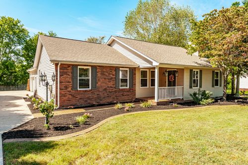 402 Cedar Brook Dr, White House, TN, 37188-9509 | Card Image