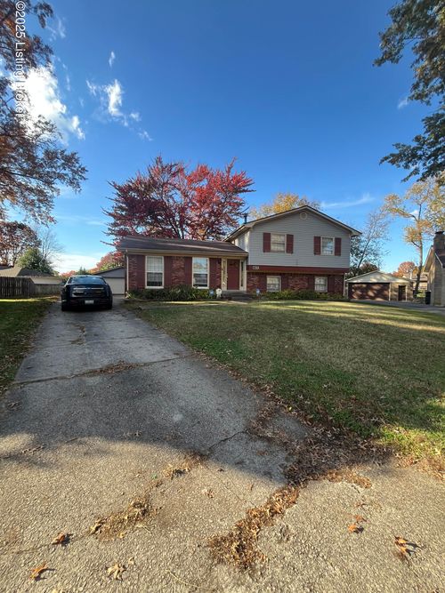 7500 Zephyr Ct, Louisville, KY, 40220-2868 | Card Image