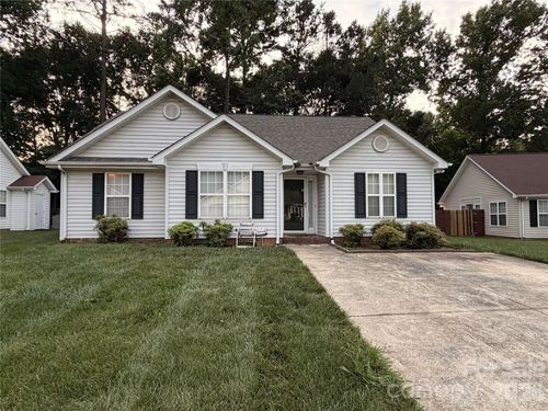6111 Country Walk Dr, Charlotte, NC, 28212-4548 | Card Image