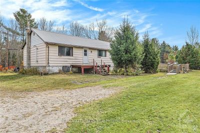 3148 Long Lake Rd, House other with 3 bedrooms, 1 bathrooms and 6 parking in Mountain Grove ON | Image 1