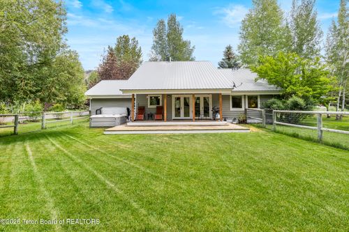 4445 S Fallen Leaf Ln, Jackson, WY, 83001-7006 | Card Image