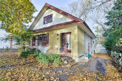 146 West St N, Orillia, ON, L3V5C5 | Card Image