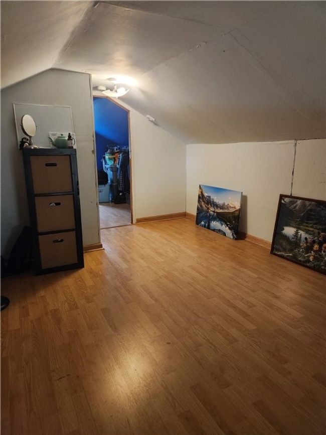 211 Fayette St, House other with 3 bedrooms, 1 bathrooms and 4 parking in Donegal PA | Image 13