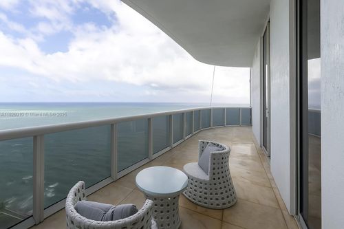 apt-4002-15811 Collins Ave, Sunny Isles Beach, FL, 33160-4039 | Card Image