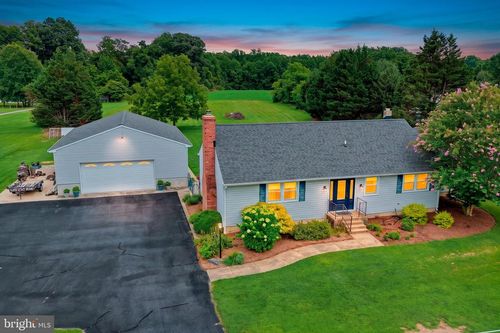 897 Blackbird Landing Rd, TOWNSEND, DE, 19734-9148 | Card Image